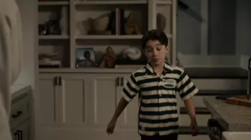 Chemise de bowling Zara à rayures et texture serviette portée par Justin (Cary Christopher) dans l'épisode « It's Not Like That » (S01E05).