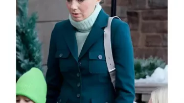 Les Feux de l'amour 2026 Abby Newman Manteau vert