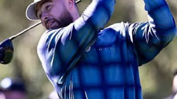 Polo azul de Travis Kelce en Pebble Beach: Lo más destacado del PGA TOUR | Ronda 1 | AT&amp;T Pebble Beach Pro-Am | 2026