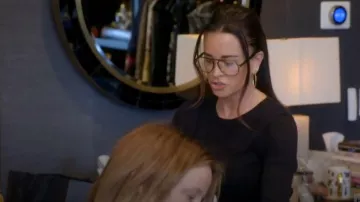 Skims Fits Everybody Long Sleeve T-Shirt worn by Kyle Richards as seen in The Real Housewives of Beverly Hills (S15E09)