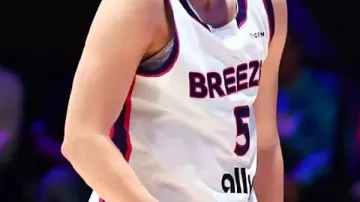 Maillot porté par Paige Bueckers lors de sa performance exceptionnelle ???? 37 points lors de la victoire de Breeze contre Mist | UNRIVALED