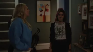 Minga London Off White Ribbed Cross T Shirt worn by Eve Hardy (Emma Cunniffe) as seen in Betrayal (S01E02)