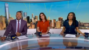 Robe-chemise Scanlan Theodore en crêpe à motif coquelicot, portée par Rebecca Jarvis dans l'émission Good Morning America le 13 février 2026.