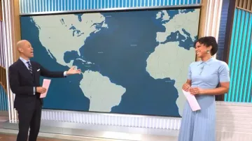 Haut scintillant Ronny Kobo porté par Adriana Diaz, comme on a pu le voir dans l'émission CBS Mornings le 11 février 2026.