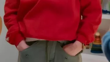 Pantalon cargo porté par Liz (Christa Miller) dans l'épisode « Shrinking » de la saison 3.