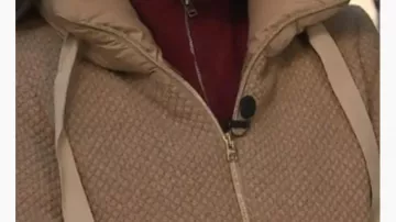 Chaqueta acolchada de técnica mixta que lució Kaylee Hartung en Today