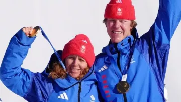 Veste bleue de l'équipe britannique aux Jeux olympiques d'hiver de 2026