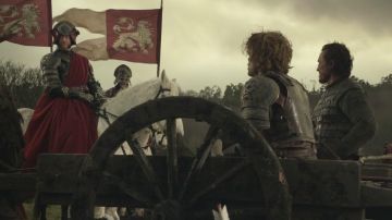 La bannière de la Maison Lannister dans la série Game of Thrones (Saison 1 Épisode 9)