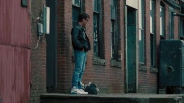 Les Nike de Vinny Pazienza (Miles Teller) dans Bleed For This