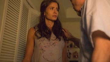 The tank top of Ofelia Salazar (Mercedes Masohn) to Fear The Walking Dead S01E05