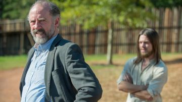 The jacket gray Gregory (Xander Berkeley) in The Walking Dead S06E11