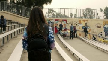 The backpack Alexander Wang Alicia Clark (Alycia Debnam-Carey) in Fear The Walking Dead S01E01