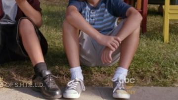 Les snea­kers Converse All Star Chuck Tai­lor Low Grises dans Fresh Off The Boat