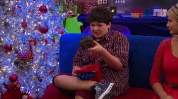 Sneakers blue Angus Chestnut (Aedin Mincks) in The New York ExperiANTs