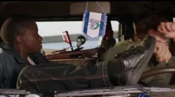 Les snea­kers Nike Air Force 1 Noires dans La Fine Equipe