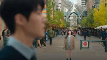 Barrie Contrast-stitching Denim-effect Skirt worn by Cha Mu-hee (Go Youn-jung) as seen in Can This Love Be Translated? (S01E04)