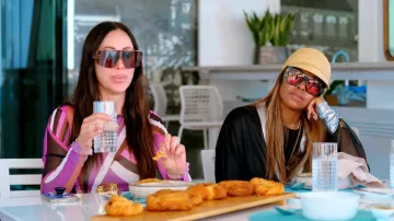 Gorra de paja Chanel 1986 1988 usada por Mary Cosby como se ve en Below Deck Down Under (temporada 4, episodio 3)