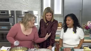 Vestido midi de punto de manga larga de Ava &amp; Viv, de Danielle Kartes, como se vio en Today with Jenna &amp; Sheinelle el 19 de febrero de 2026.