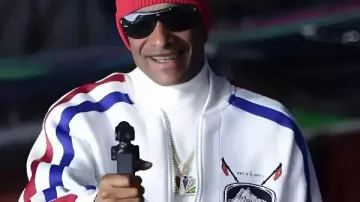 Jeux olympiques d'hiver de 2026 à Milan-Cortina : Snoop Dogg en veste blanche rencontre Ilia Malinin ???????????? | Entraînement de patinage artistique à Milan-Cortina 2026 ⛸️