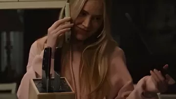 Sweat à capuche rose Michelle Randolph, vu dans Scream 7