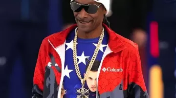 Chaqueta de curling de Snoop Dogg para los Juegos Olímpicos de Invierno de Milán Cortina 2026 en JO 2026 - Cuando Snoop Dogg prueba suerte en el curling en Italia