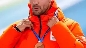 Chaqueta acolchada del equipo de Países Bajos de los Juegos Olímpicos de Invierno de 2026 de Kjeld Nuis