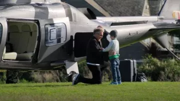 Camisa de sarga negra Finley con dos bolsillos de Reiss, usada por Gordon Ramsay en Cómo ser Gordon Ramsay (temporada 1, episodio 3)