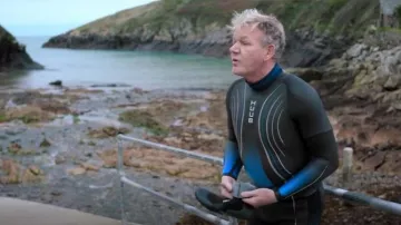 Traje de neopreno Huub Agilis II usado por Gordon Ramsay como se ve en Cómo ser Gordon Ramsay (temporada 1, episodio 3)