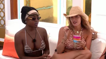 Haut de bikini triangle à carreaux marron Jaded London porté par Whitney Adebayo dans l'émission Love Island : All Stars (S03E27)