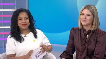 Haut à col rond en maille Reiss Anita porté par Sheinelle Jones dans l'émission Today with Jenna &amp; Sheinelle du 19 février 2026.