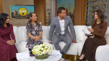 Robe Selma de Staud portée par Sophie Flay, vue dans l'émission Good Morning America le 20 février 2026.