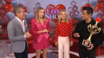 Robe blazer Kaleah de la marque Eliya The Label, portée par Kym Herjavec lors de l'émission LIVE with Kelly and Mark du 13 février 2026.