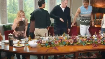 Gilet en maille chaude et merveilleuse à motif de moutons porté par Colton Underwood dans l'épisode « Les Traîtres » (S04E05)