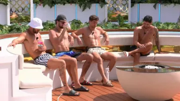 Nike Fully LIned Volley Shorts worn by Zac Woodworth as seen in Love Island: All Stars (S03E36)