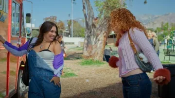 Jean Reformation Kenny taille basse à poche cœur porté par Summer (Rachel Stubington) dans l'épisode « Shrinking » (S03E05).