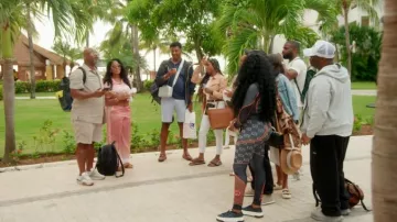 Pantalon droit en soie imprimée Casablanca Morning City View rose porté par Toya Bush-Harris dans l'épisode « Married to Medicine » (S12E11)