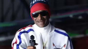 Snoop Dogg 2026 Milano Cortina Winter Olympics White Jacket of Snoop Dogg in Milano Cortina 2026 Olympic Winter Games | Official Opener | BBC Sport