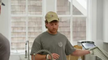 Casquette Carhartt Canvas Mesh Back de Carhartt portée par Wes Wilson dans l'épisode Summer House (S10E04)