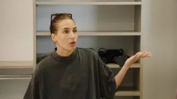 T-shirt Free People We The Free Devon porté par Amanda Batula dans l'épisode Summer House (S10E04).