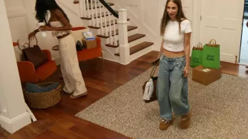 Jean Free People We The Free Good Luck taille mi-haute porté par Amanda Batula dans l'épisode Summer House (S10E04).