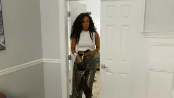 Pantalones altos de lentejuelas de Asos Design que lució Mia Calabrese en Summer House (temporada 10, episodio 4)