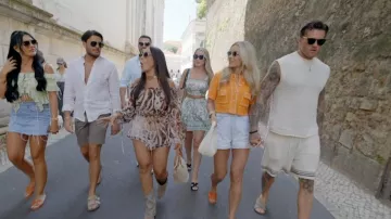 Gilet Vici Quiet Start à coutures contrastées porté par Holly Hagan dans l'épisode Geordie Shore (S26E07)