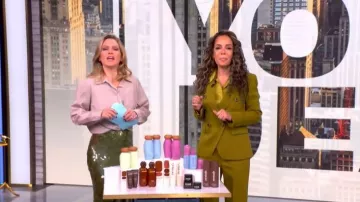 Falda lápiz con lentejuelas Cinq a Sept Calista usada por Sara Haines en The View el 26 de febrero de 2026