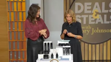 Co Short-Sleeve Belted A-line Dress worn by Tory Johnson as seen in Good Morning America on  February 25, 2026