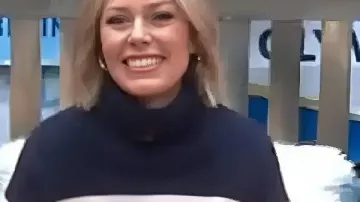 Pull à col roulé de l'équipe américaine Dylan Dreyer, drapeau américain, vu aujourd'hui (2026).