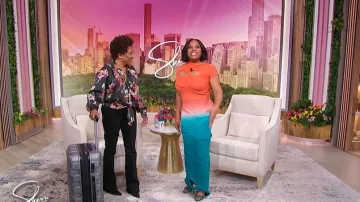 Cinq a Sept Iris Bouquet Mariann Blouse worn by Wanda Sykes as seen in Sherri on  February 25, 2026