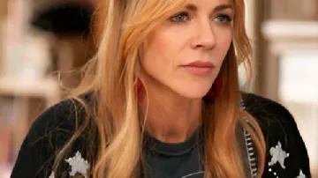 High Potential S02 Kaitlin Olson Western Collage Cardigan of Morgan Gillory (Kaitlin Olson) as seen in High Potential (S02)