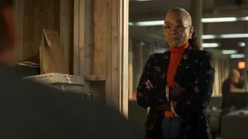 Blazer imprimé Etro Paisley porté par Amanda Wagner (Sonja Sohn) tel que vu dans Will Trent (S04E08)