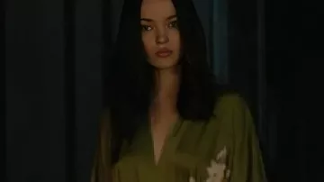 Robe florale en soie Dove Cameron de 56 jours 2026 portée par Ciara Wyse (Dove Cameron) telle que vue dans 56 Days (S01E08)