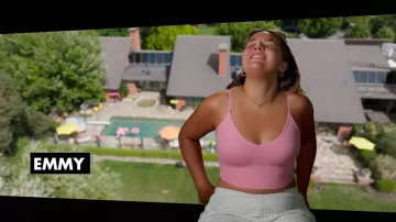 Pretty Little Thing Women 4 pantalones cortos con cordón blanco sucio y cintura elástica usados por Emmy Sharpe vistos en Canada Shore (S01E07)